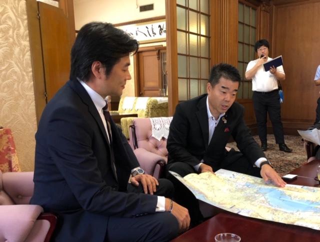李処長と三日月知事の会談の様子