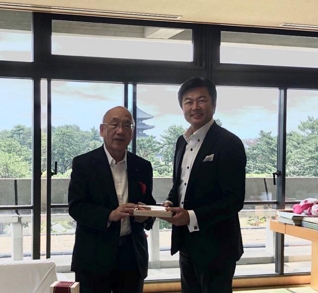 李処長と荒井知事