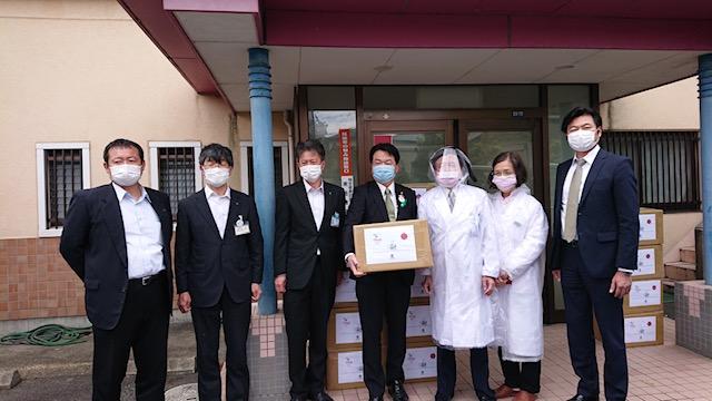 松浦康之課長(左一)、伊香長保課長(左二)、木原久茂管理監(左三)、寺田一博会長(中)、王輝生副総会長(右三)、李世丙処長(右一) 
