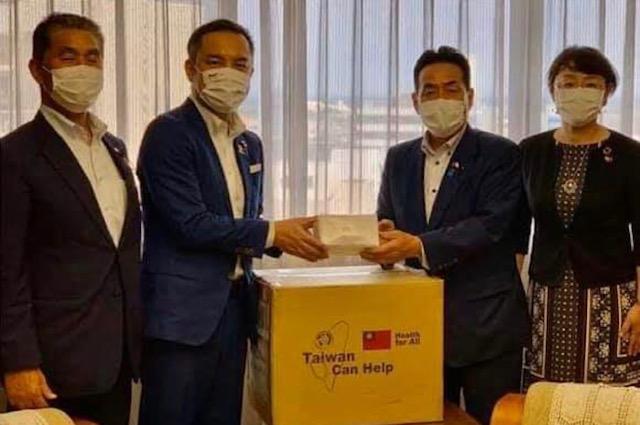 中森会長（右二）、鈴木知事（左二）