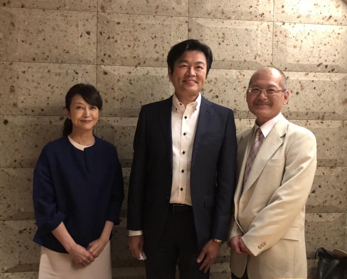 李処長（中）、濵渦所長（右）及び南次長（左）