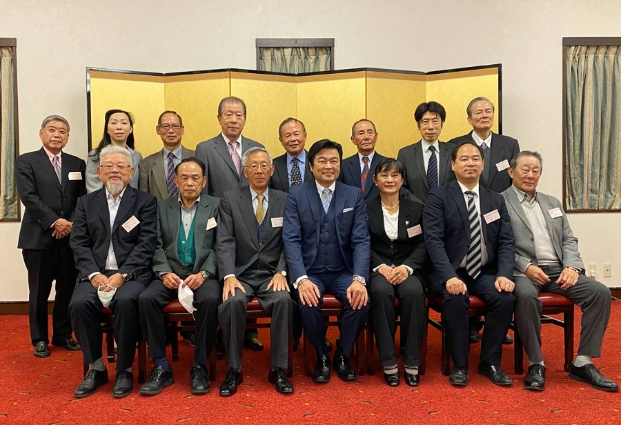 李処長(左4)、陸会長(左3)、幹部の皆様 