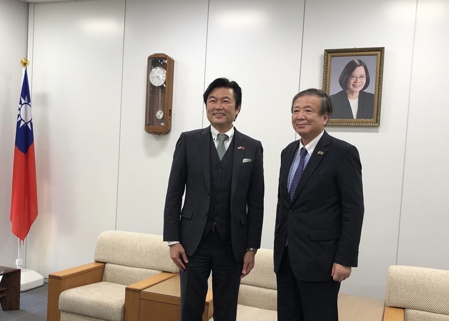 李処長（左）、夏野市長（右）