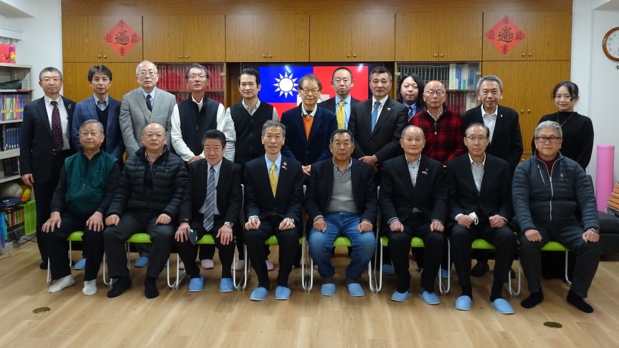 向明徳処長(左4)、郭重信会長(右4)、総会幹部理監事の皆様