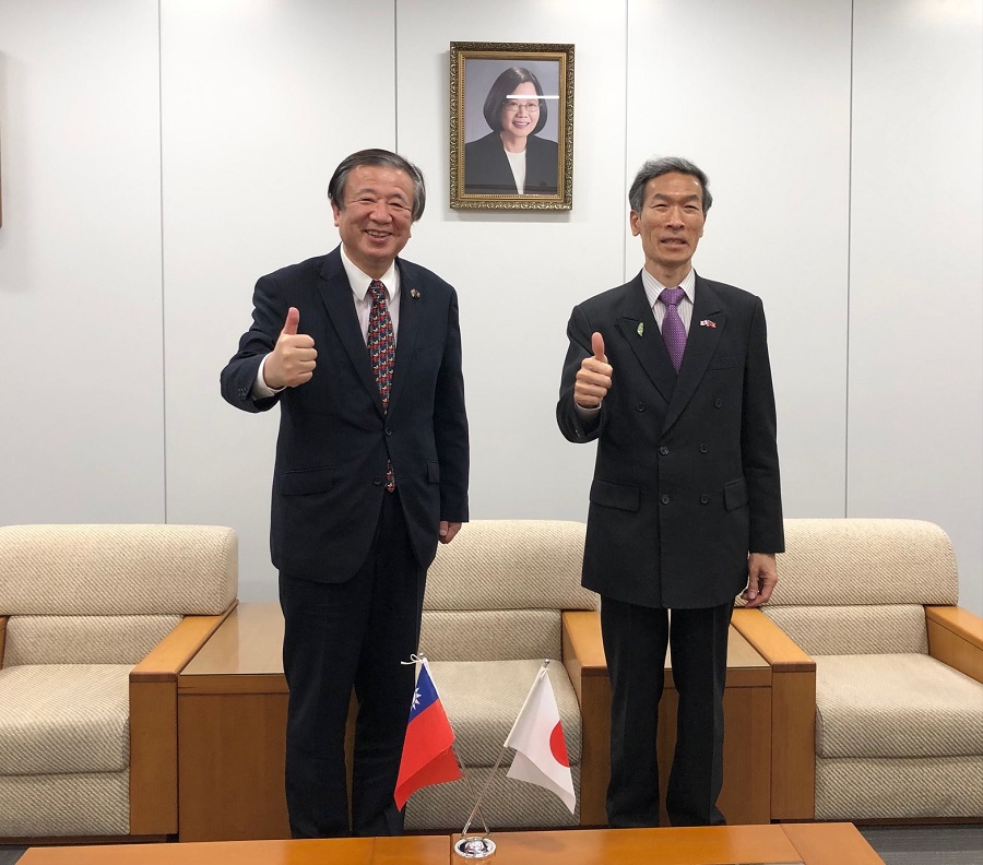 夏野市長(左)、向処長(右)