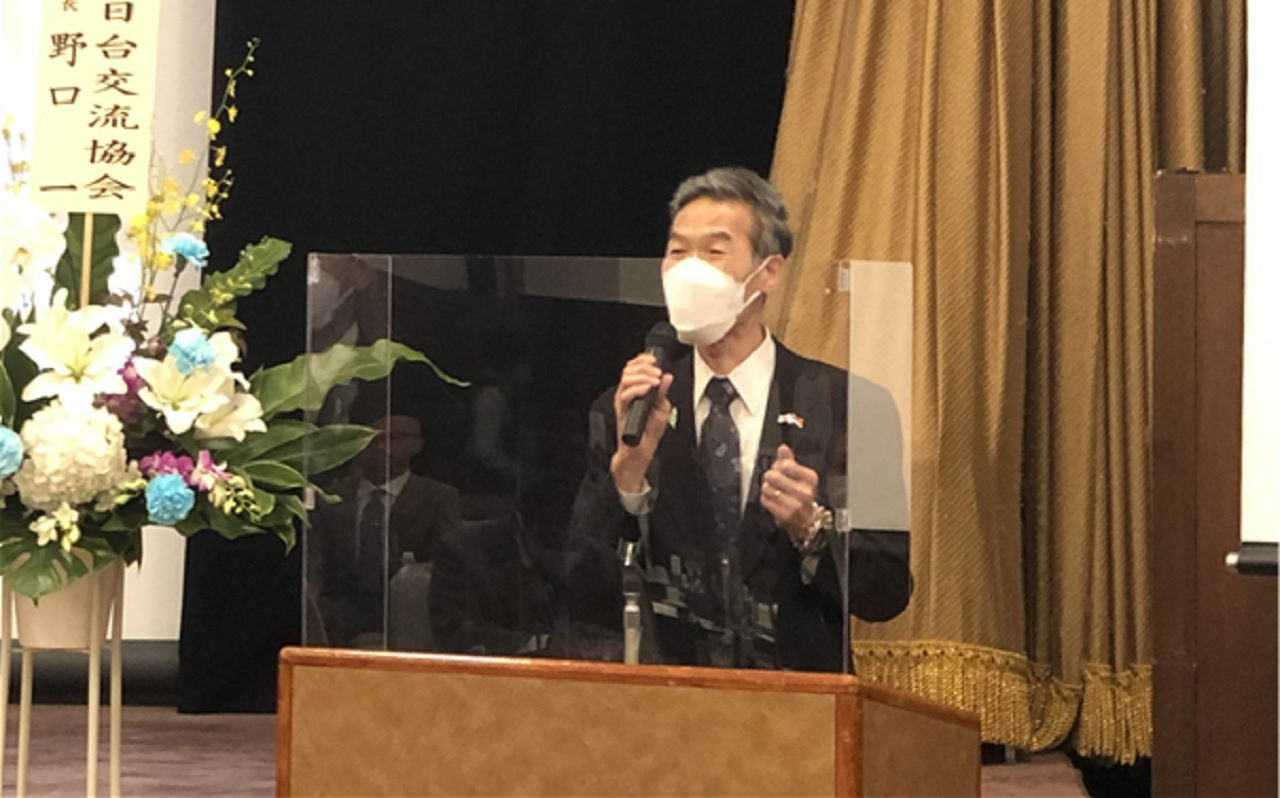 来賓として挨拶する処長