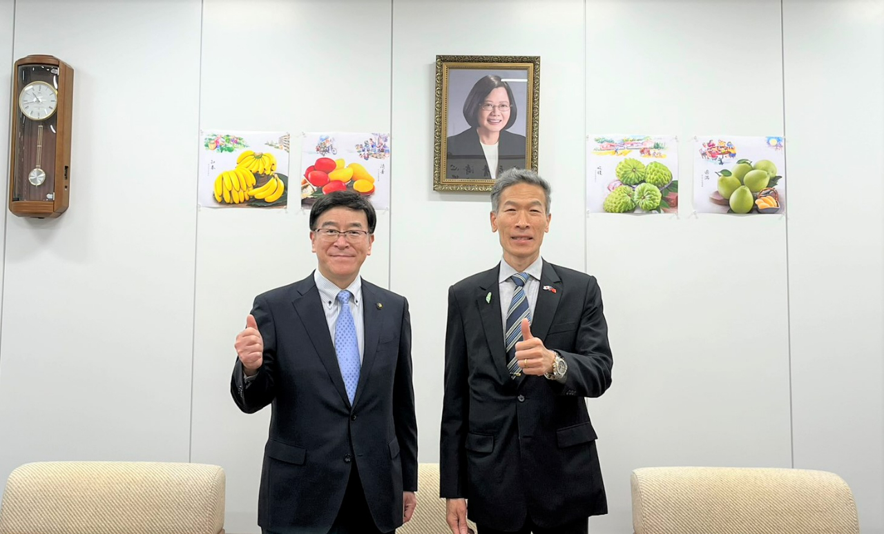 向処長と林市長（左）