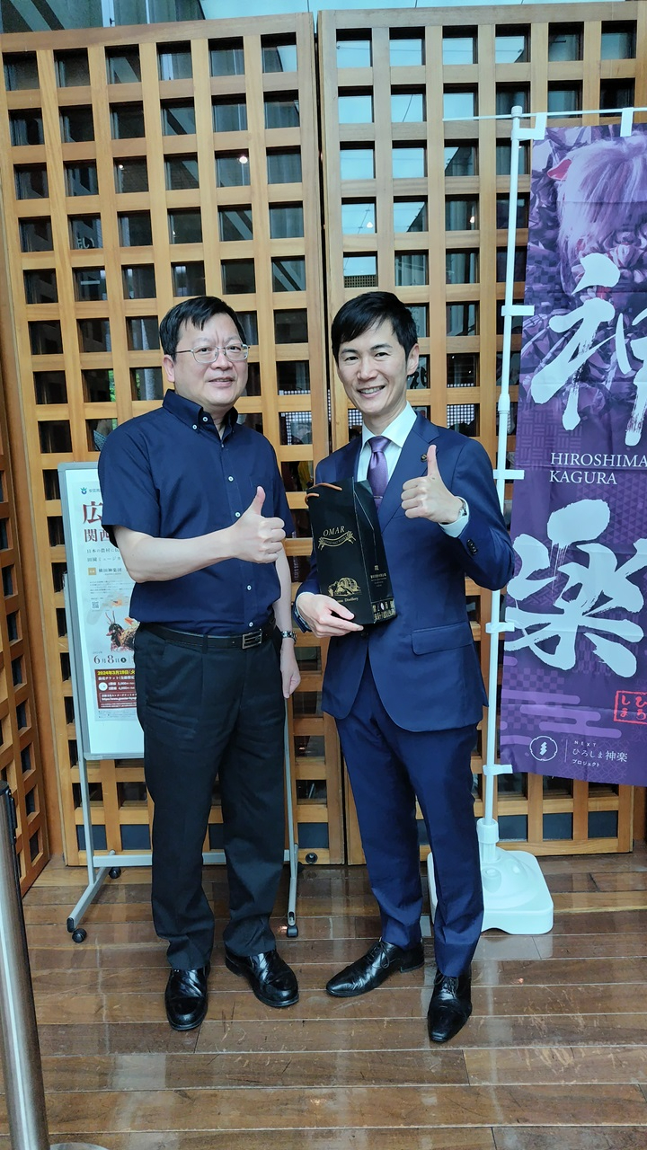 洪処長と石丸市長