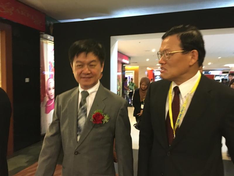 章大使計平與馬來西亞國際貿易工業部副部長李志亮