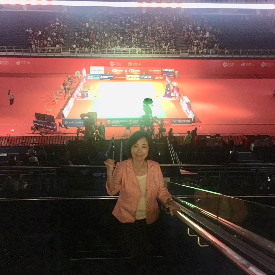 洪大使到場為中華臺北羽球隊加油。