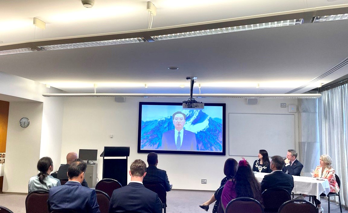 3月29日紐西蘭國會「跨黨派台灣友誼小組」成立活動現場播放外交部長吳釗燮預錄的祝賀影片