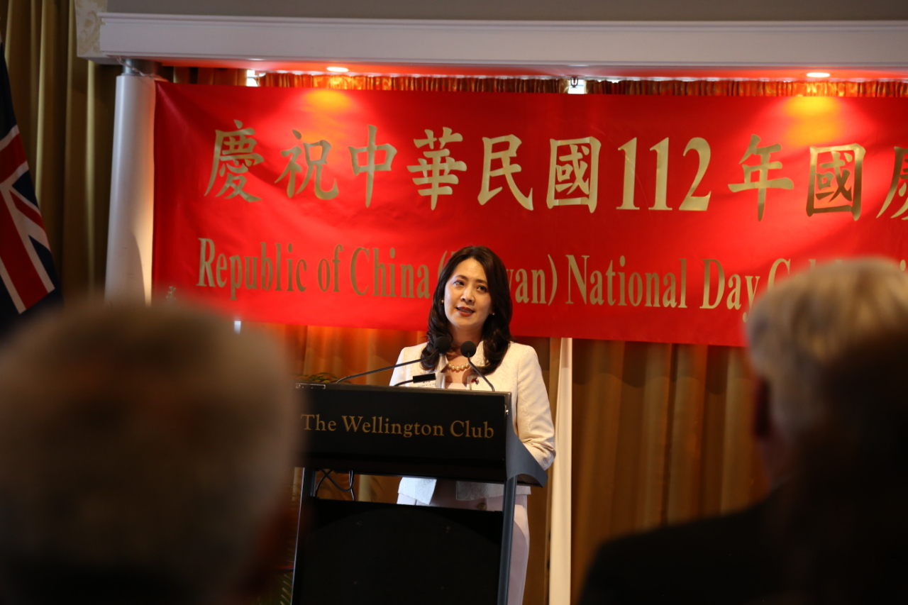 歐大使國慶酒會致詞以毛利文開場及結尾