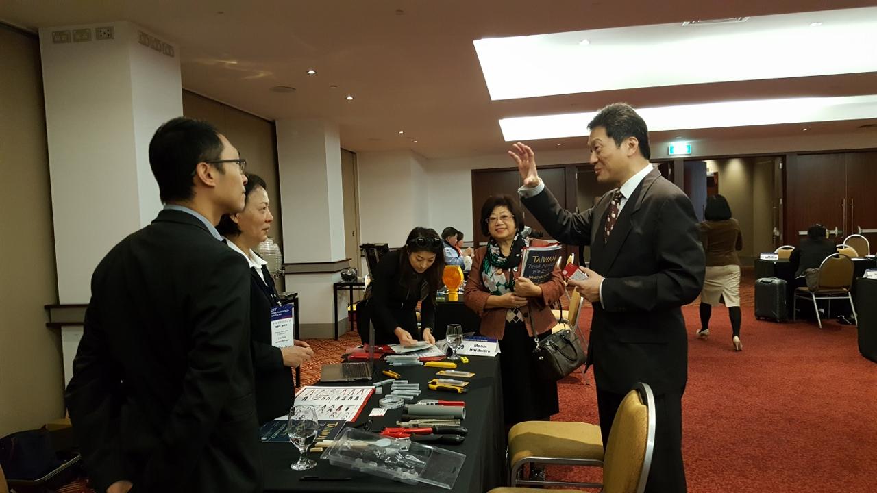 駐奧克蘭臺北經濟文化辦事處處長周中興問候「2017年紐西蘭工業暨工具產品廠商拓銷團」廠商代表