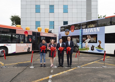 台灣觀光主題雙層巴士與單層3D造型巴士(111/07/20)


