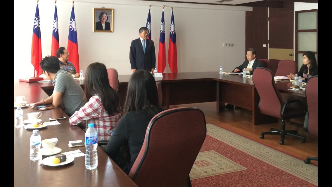 中山大學中國與亞太區域研究所顧長永所長率團來處拜會並舉行座談