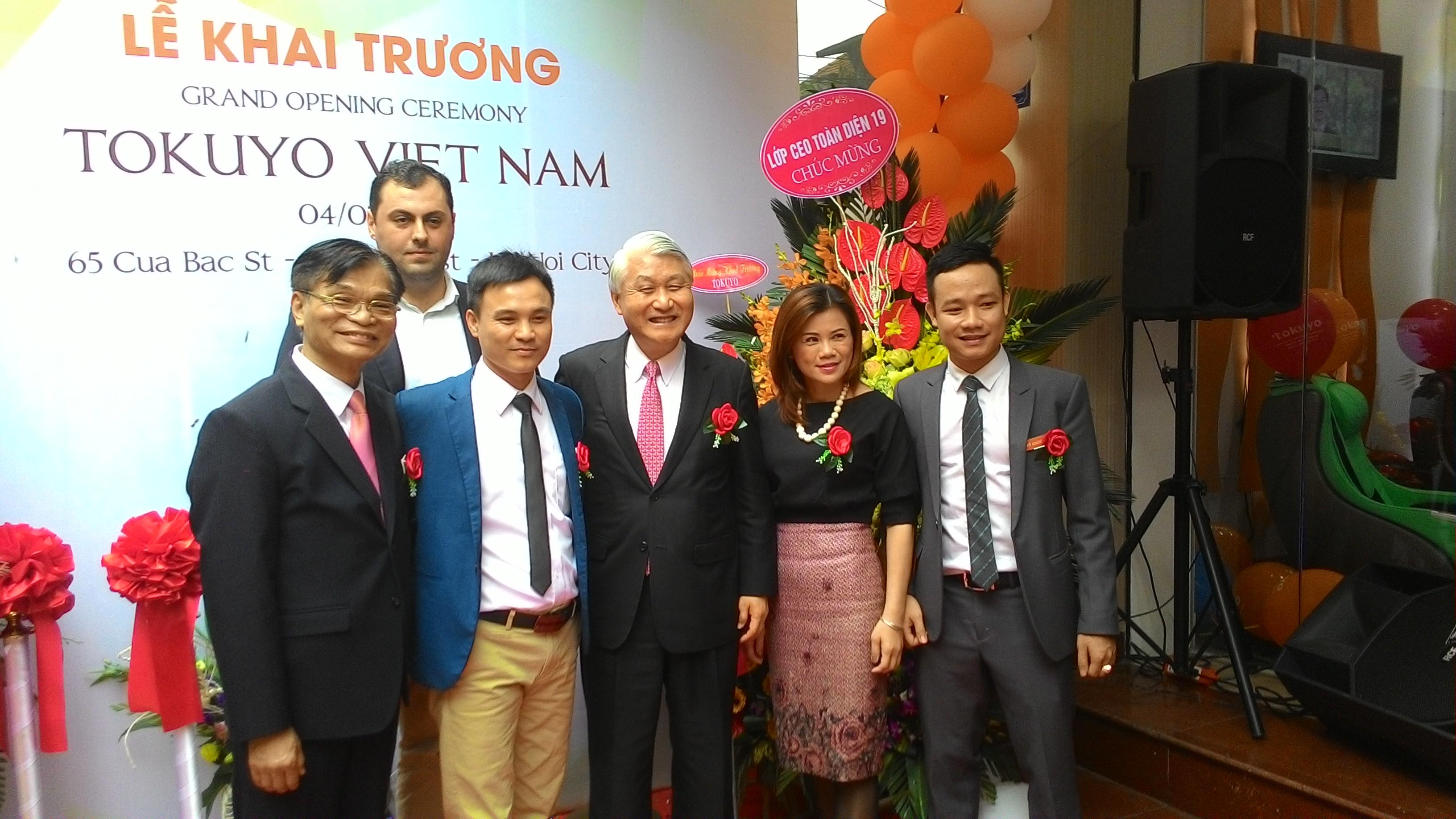 106年3月4日大使參加我商督洋生技（TOKUYO）按摩健身產品河內展售中心開幕典禮