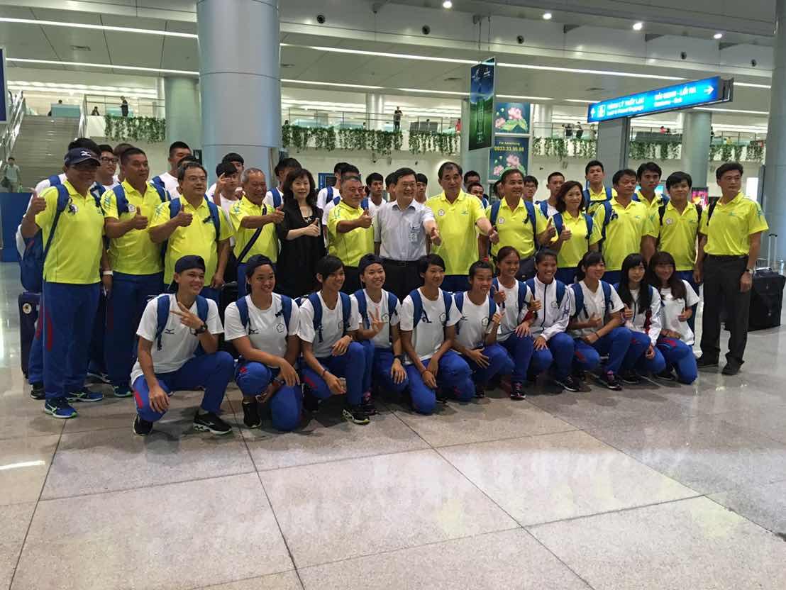中華田徑協會抵胡志明市梁處長偕台商代表前往接機