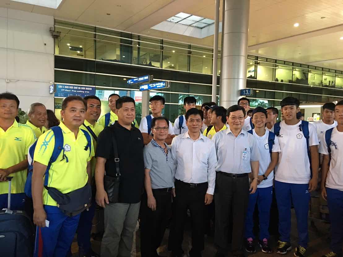 中華田徑協會抵胡志明市梁處長偕台商代表前往接機