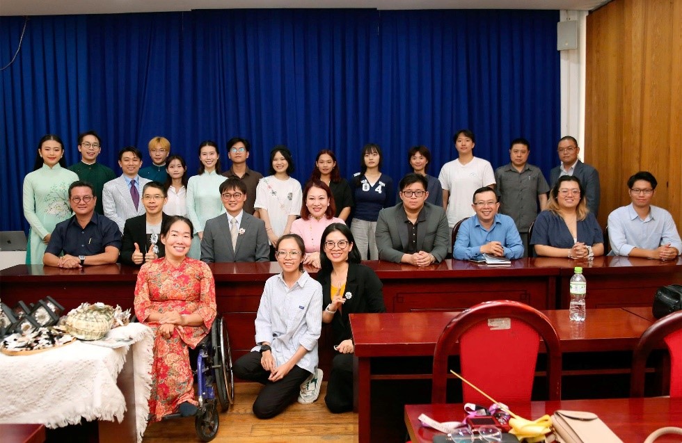 當天出席活動有本處林組長、胡志明市國家大學附屬人文社會科學大學東協人力資資源培訓與研究中心的潘氏紅春主任。林組長致詞表示該活動對臺灣學生來説是個寶貴學習與了解越南文化的機會，也期待學生能與越南學生多多交流，深入瞭解越南國家、人民及文化。林組長也表示感謝學校為五位臺灣青年提供開放、富有創意及活力的學術交流環境。

東協人力資資源培訓與研究中心的潘氏紅春主任表示，通過這次雙方的交流活動計劃，讓學生有機會分享與互相學習，了解與體驗永續發展之世界趨勢。潘主任也期待5位來自臺-越多元文化家庭的學生，日後可以成爲兩國的重要交流典範與橋梁。